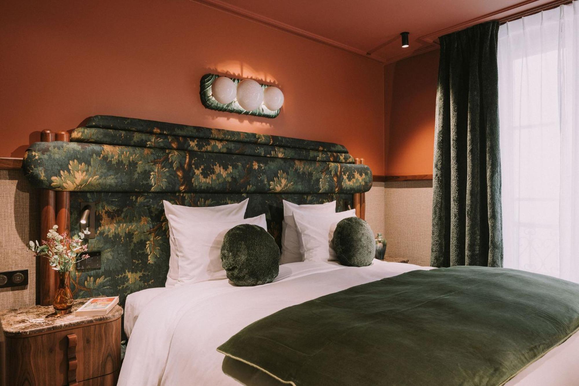 1.75 Paris La Treve Hotel Exterior photo