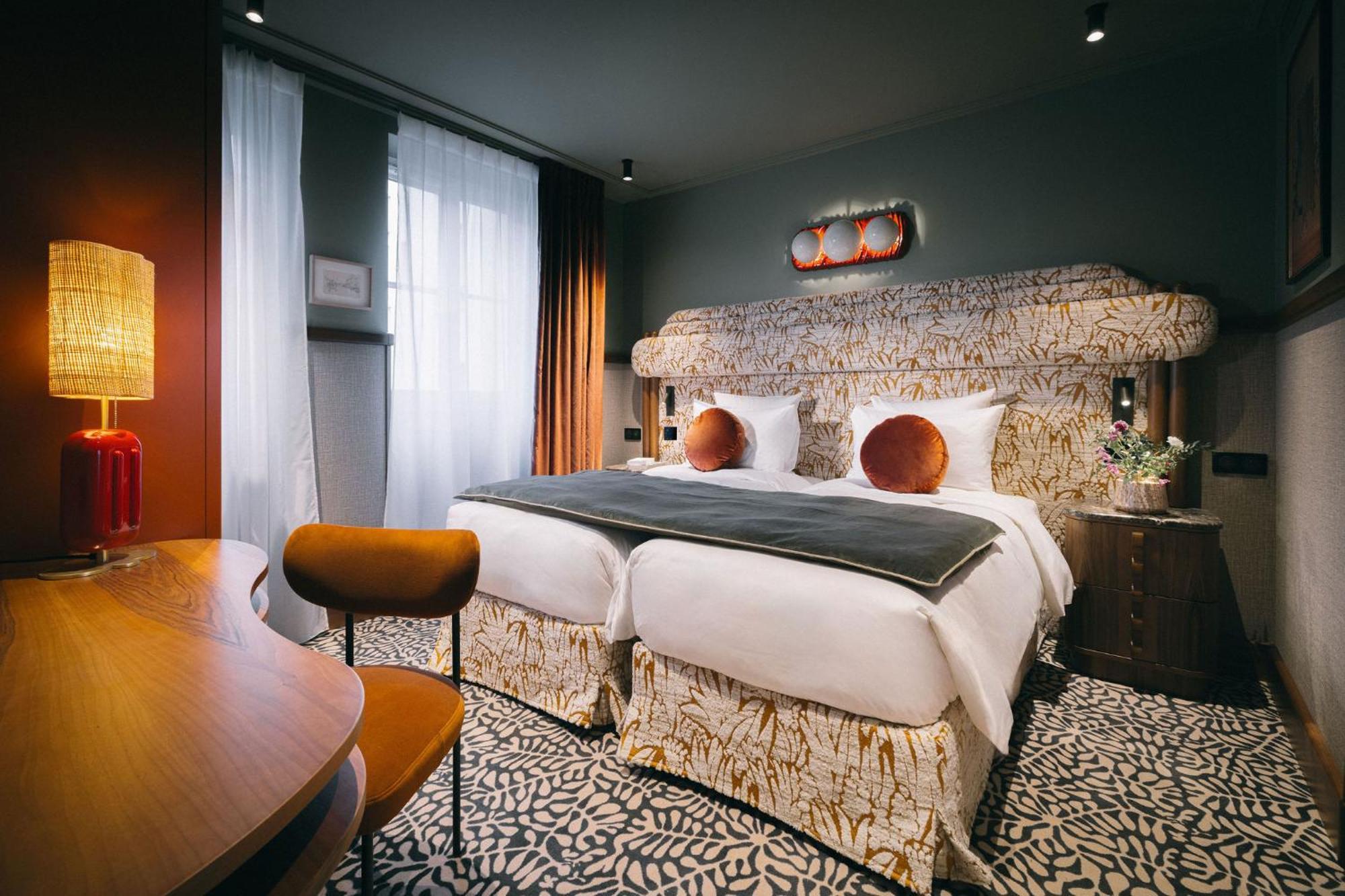 1.75 Paris La Treve Hotel Exterior photo